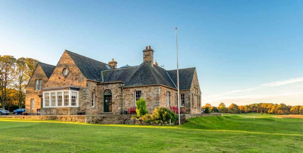 Front-of-clubhouse-1024x517