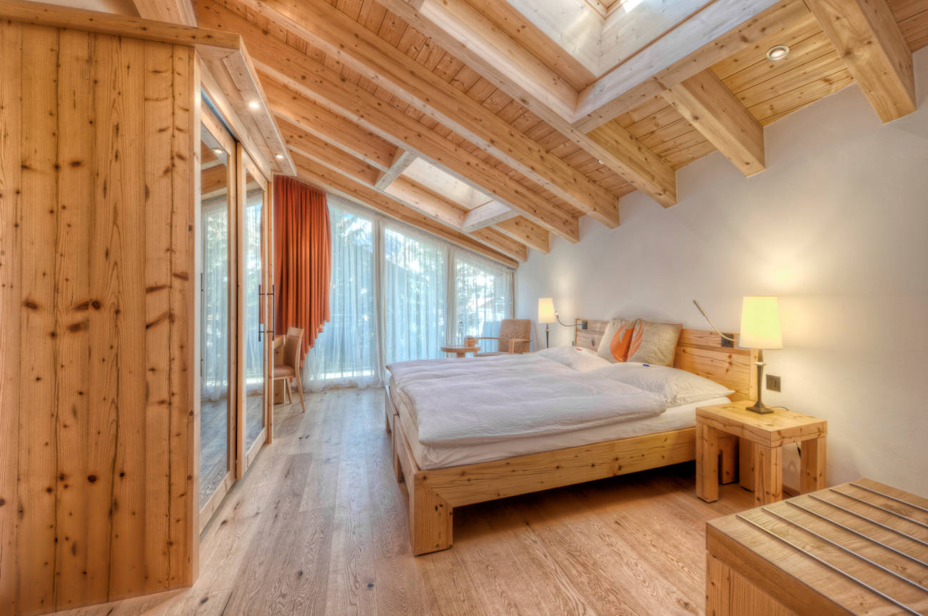 hotel-phoenix-zermatt-deluxe-doppelzimmer-1