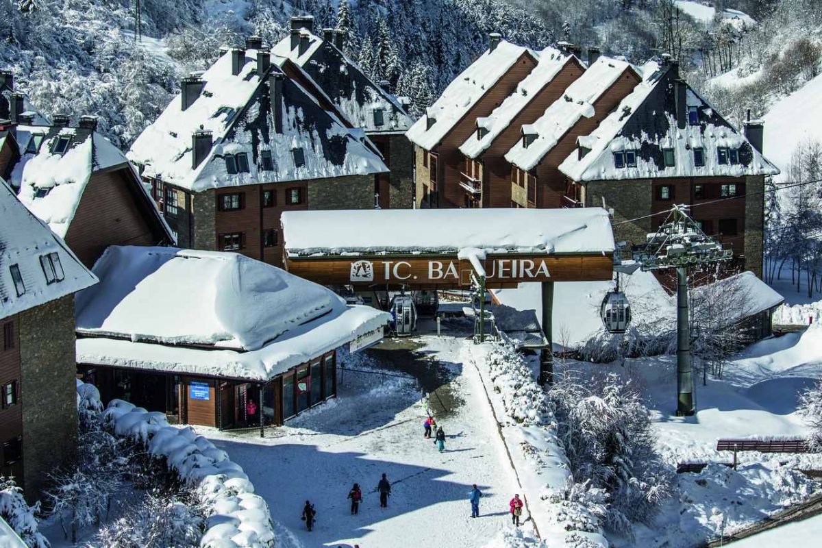 Baqueira-Village-1200x800