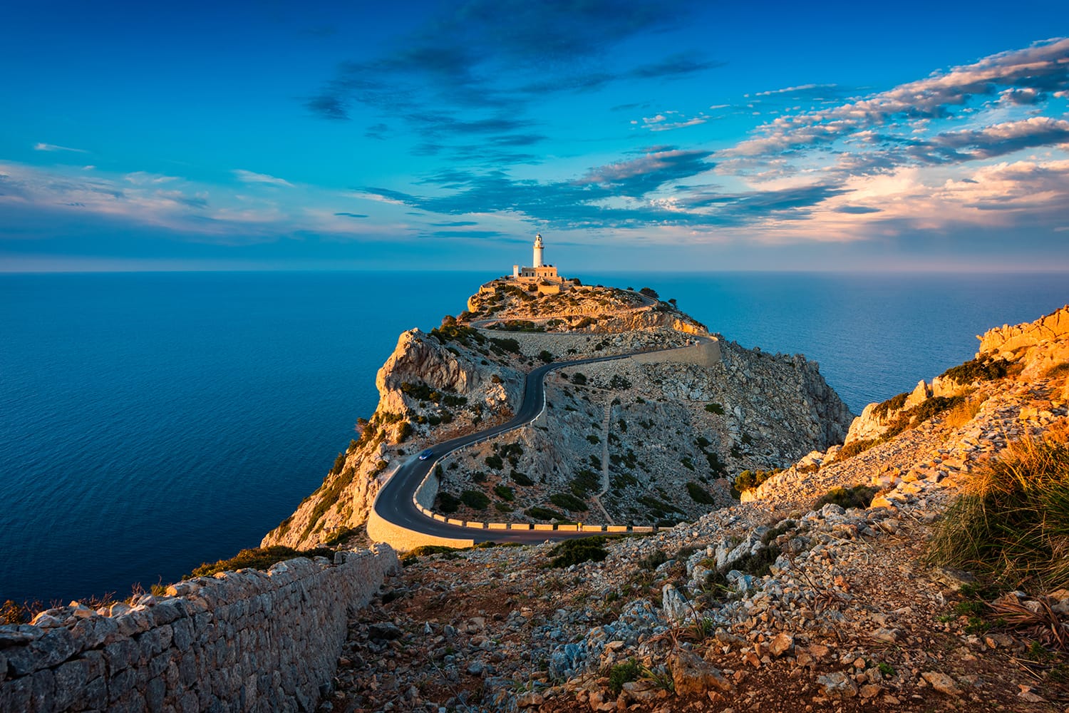 lighthouse-cap-de-formentor-mallorca-spain-shutterstock_784653523